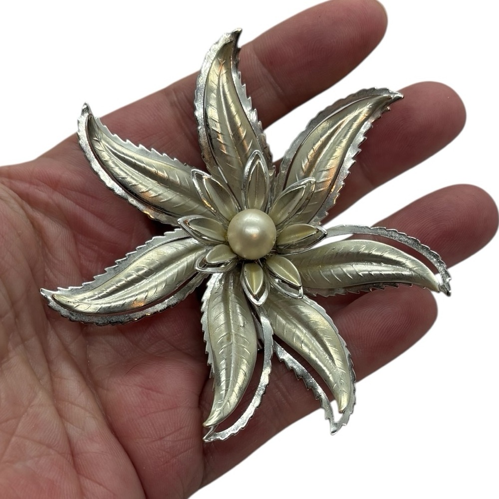 Large Elegant 3D Brooch Silver Tone Metal Lightweight Floral Pearl Center Retro